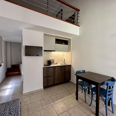 Zouzoulas Filoxenia - Koralia Apartments มิลินา ภายนอก รูปภาพ
