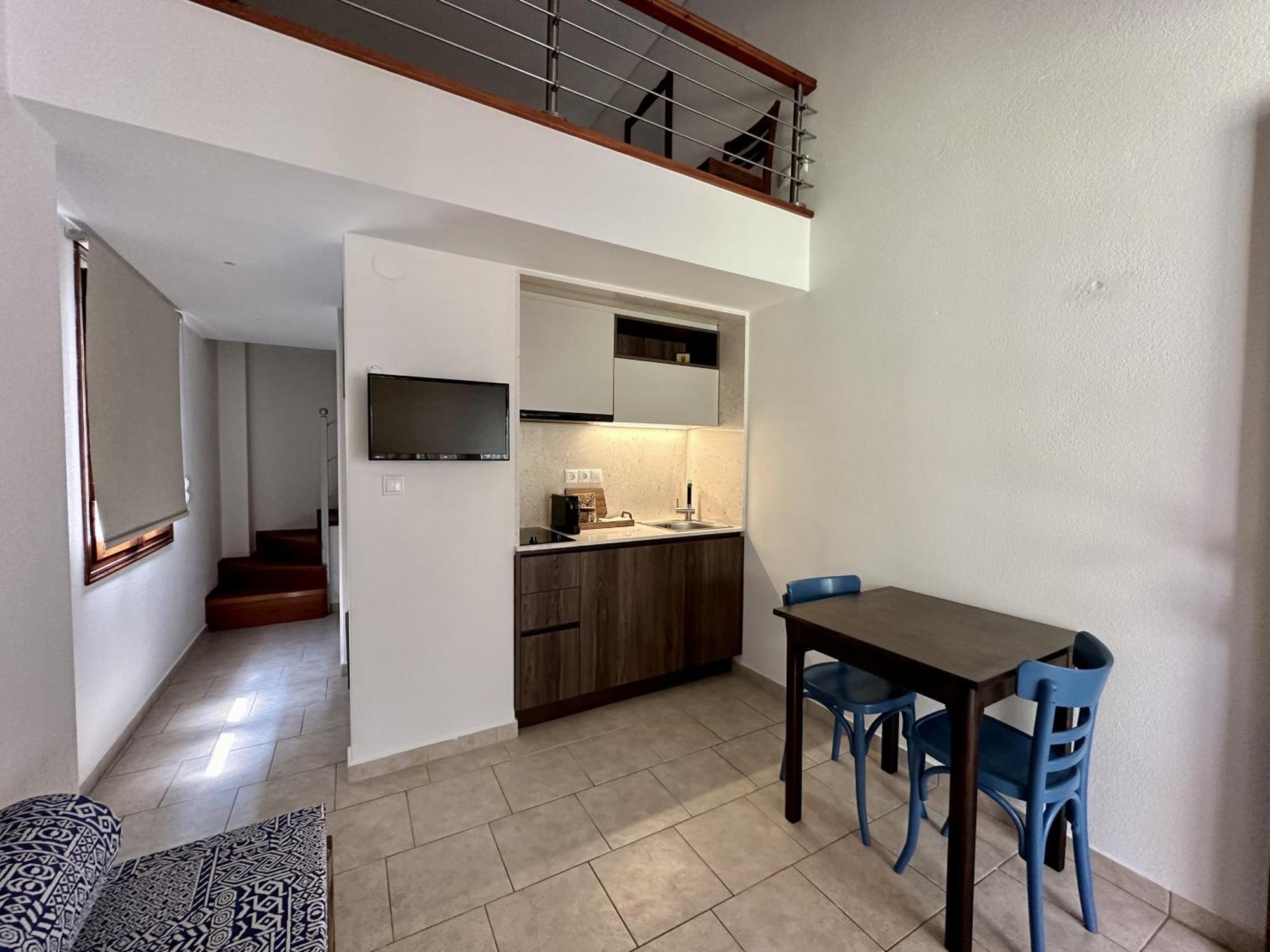 Zouzoulas Filoxenia - Koralia Apartments มิลินา ภายนอก รูปภาพ