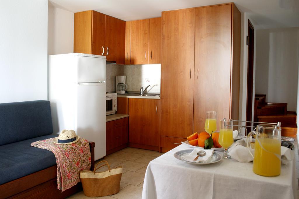 Zouzoulas Filoxenia - Koralia Apartments มิลินา ห้อง รูปภาพ